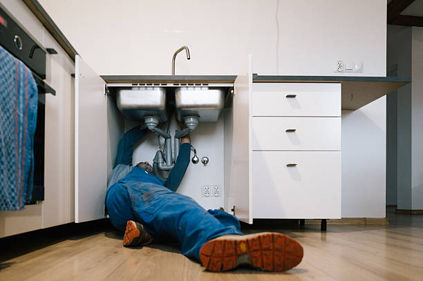 Professional Leak Detection technician working in Cordesville, SC